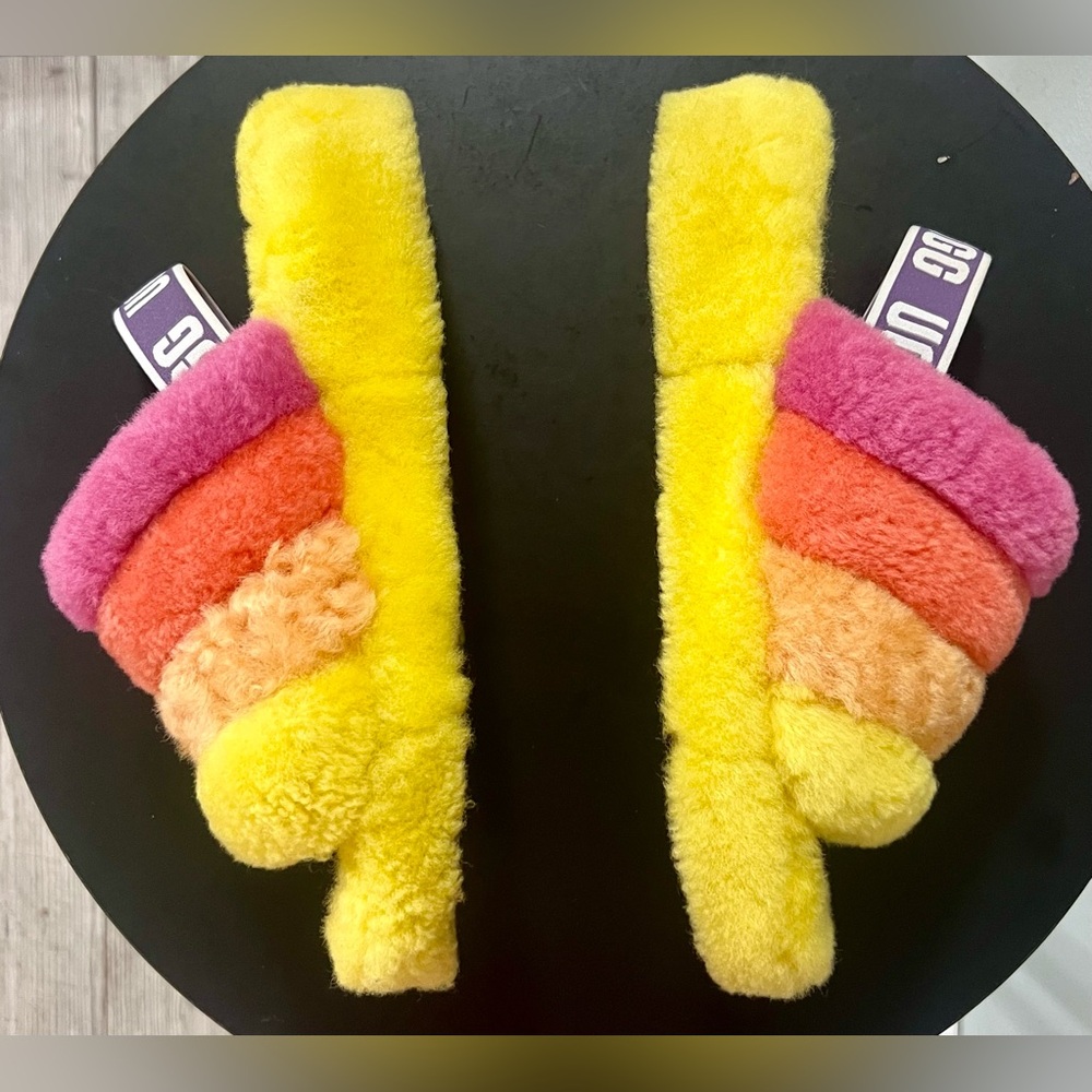 LIKE NEW UGG AUS PRIDE RAINBOW FLUFF YEAH SLIDE SLIPPER Cozy Sheepskin Fur - Picture 7 of 10
